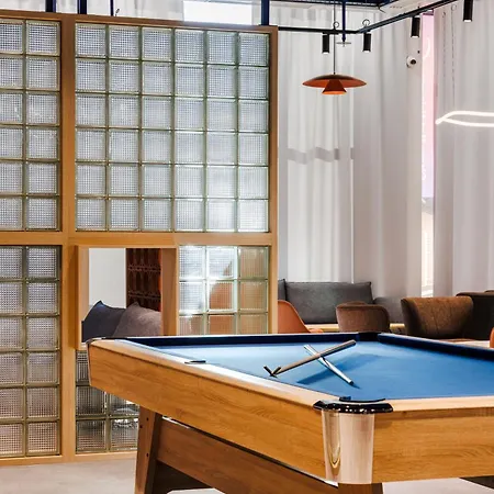 Sky Airport ורשה